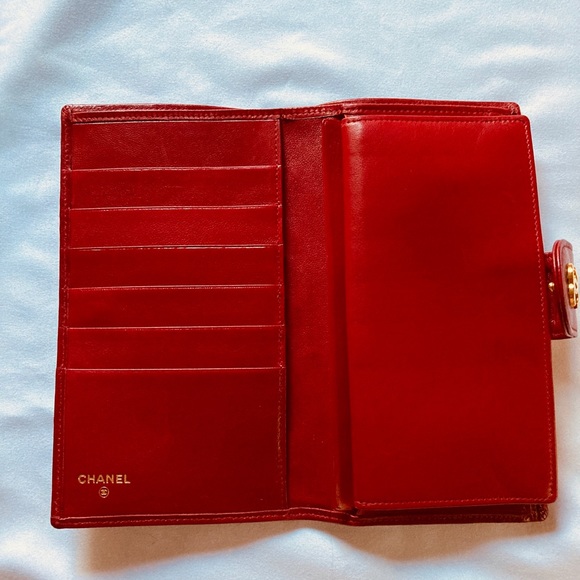 Chanel CC Kiss-lock red leather wallet - Picture 2 of 16